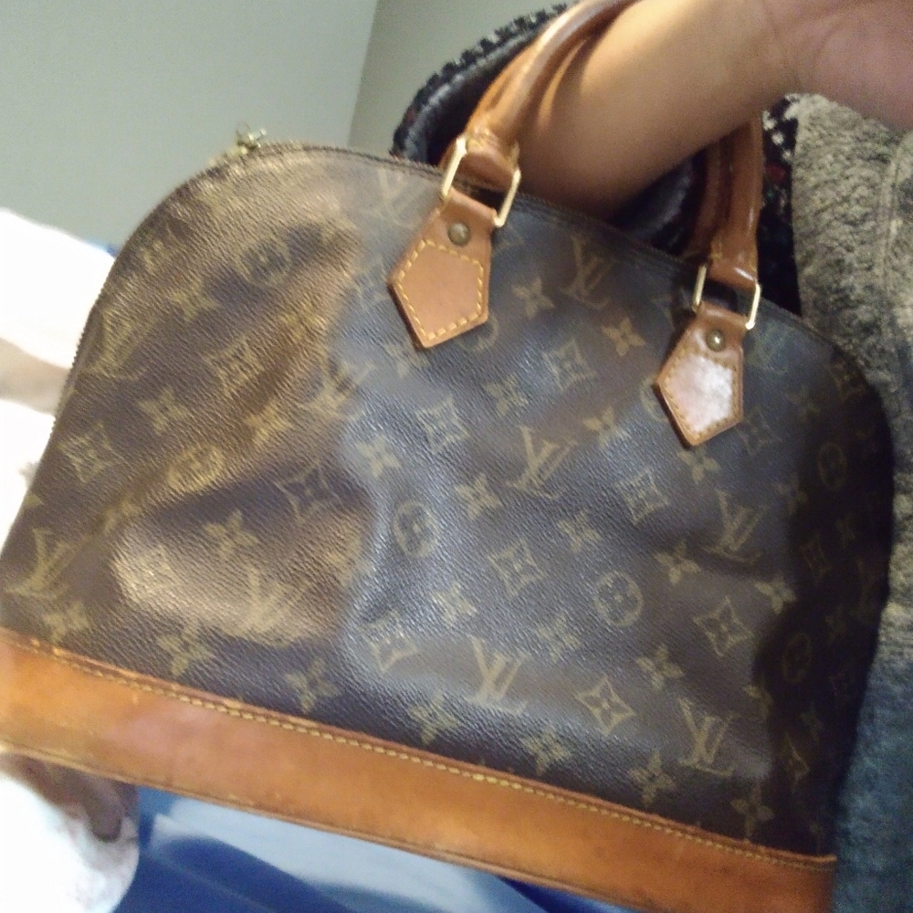 Louis Vuitton Brown Monogram Handbag - Picture 13 of 16